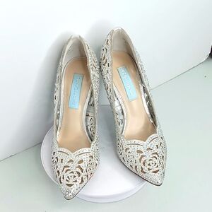 Betsey Johnson -Elsa- Silver Lace Stiletto Heels- Blue Collection Sz 6